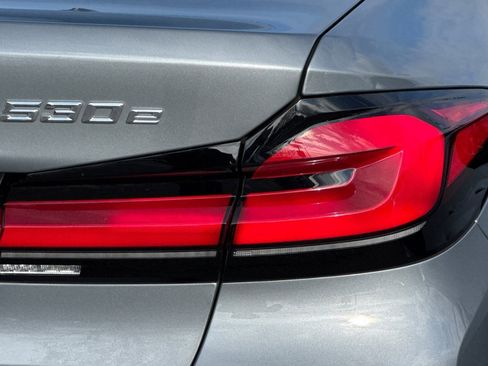 Certified 2023 BMW 530e xDrive image 12