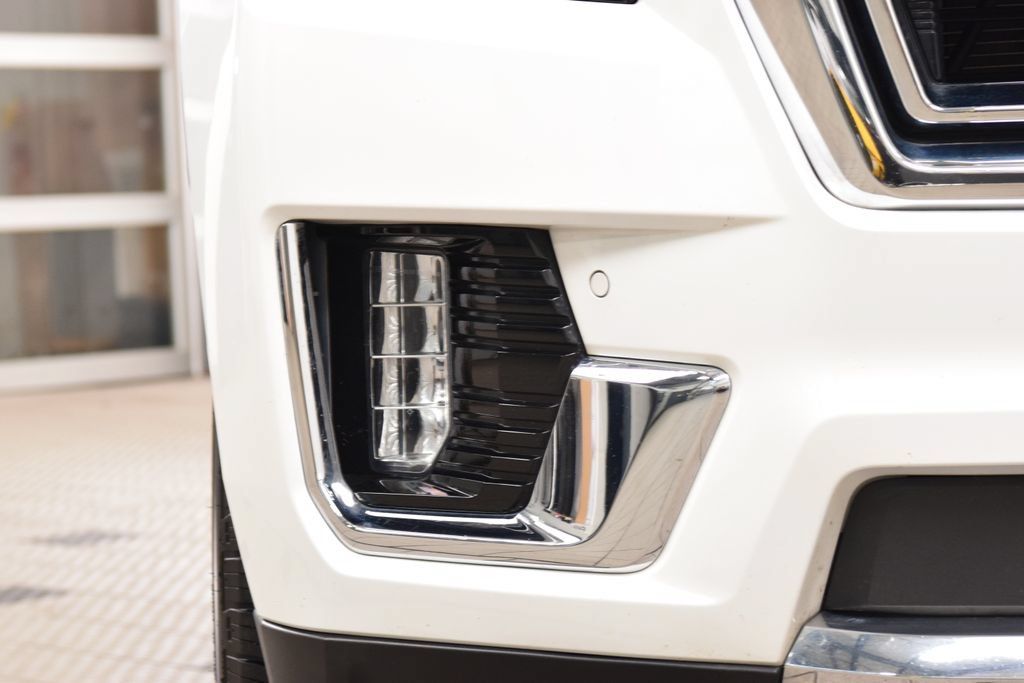 Used 2022 GMC Yukon SLT w/ SLT Luxury Package AWD/4WD image 14