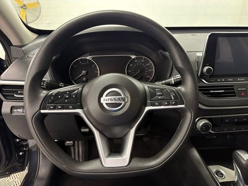 Used 2022 Nissan Altima 2.5 SV image 13