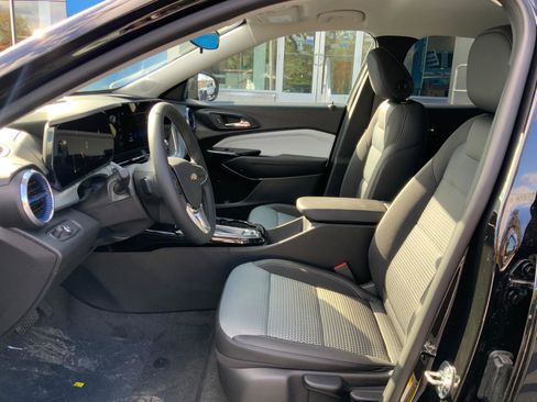 New 2026 Chevrolet Trax LT w/ Driver Confidence Package image 10