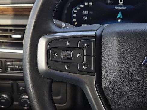 Used 2024 Chevrolet Suburban Premier image 14