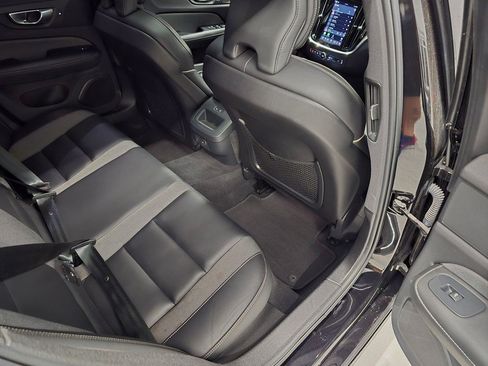 Used 2024 Volvo S60 B5 Plus w/ Climate Package AWD/4WD image 33