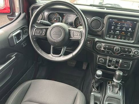 Used 2022 Jeep Gladiator Sport image 22
