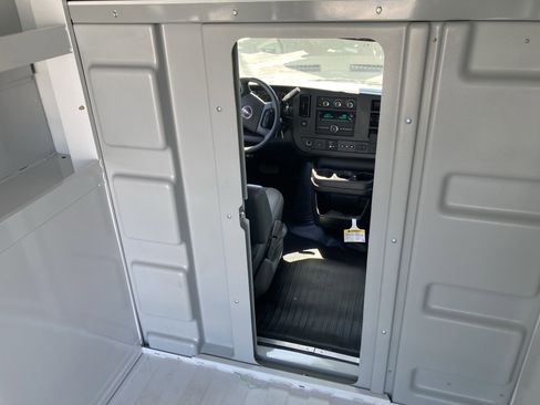 New 2024 GMC Savana 3500 w/ Power Convenience Package image 31