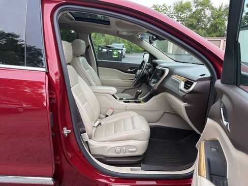 Used 2018 GMC Acadia Denali w/ Technology Package AWD/4WD image 39