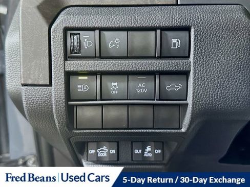 Used 2025 Toyota Tacoma Limited image 11