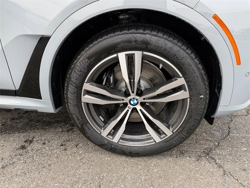 New 2026 BMW X7 xDrive40i image 16