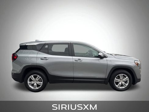 Used 2024 GMC Terrain SLE image 7