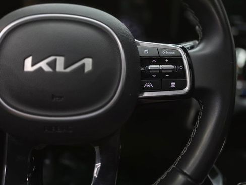 Used 2022 Kia Sorento SX AWD/4WD image 19