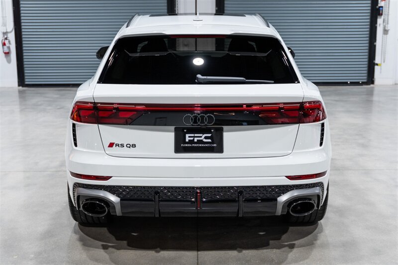 Used 2025 Audi RS Q8 performance AWD/4WD image 5