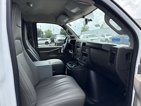 New 2025 Chevrolet Express 2500 w/ Driver Convenience Package image 20