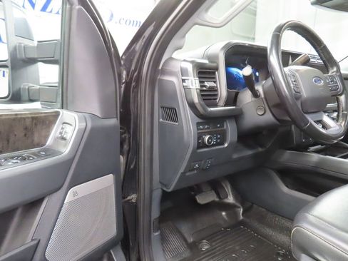 Used 2023 Ford F250 Lariat w/ Lariat Ultimate Package image 58