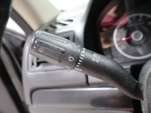 Used 2009 Ford Fusion SEL FWD image 19