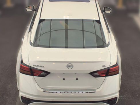 Used 2023 Nissan Altima 2.5 SL FWD image 3