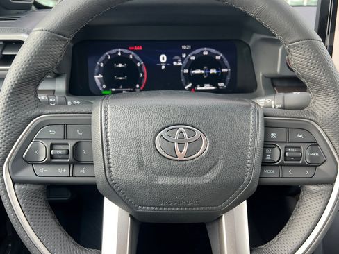 New 2024 Toyota Tacoma TRD Off-Road w/ TRD Off Road Upgrade Package image 19