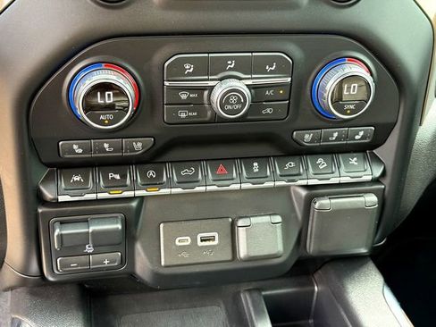 Used 2021 Chevrolet Silverado 1500 High Country w/ Safety Package II AWD/4WD image 19