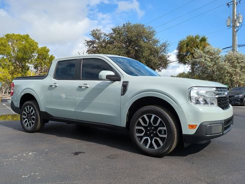 Certified 2022 Ford Maverick Lariat image 2