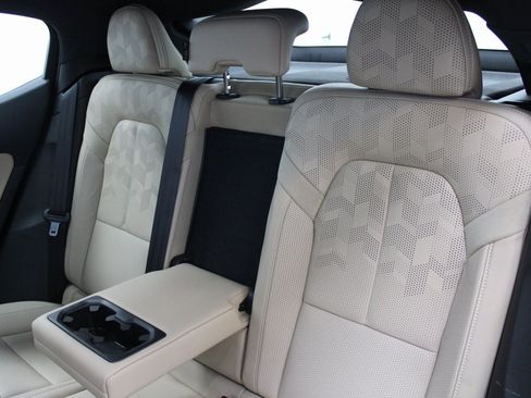 Used 2021 Polestar Polestar 2 image 25