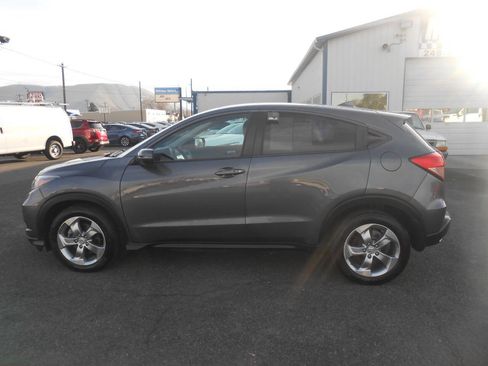 Used 2017 Honda HR-V EX image 6
