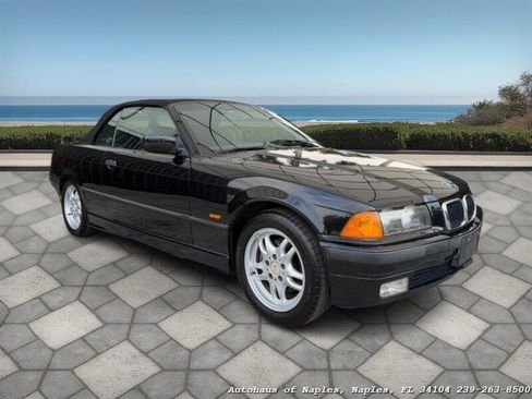 Used 1999 BMW 323i Convertible image 10
