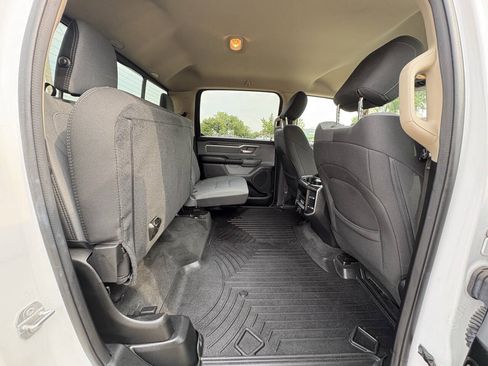 Used 2020 RAM 1500 Big Horn AWD/4WD image 30