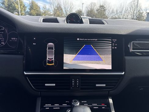 Certified 2022 Porsche Cayenne image 17