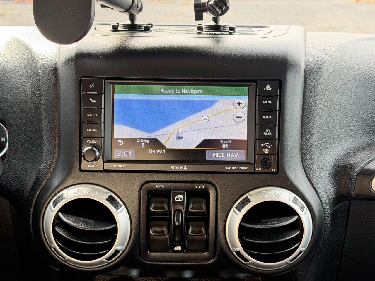 Used 2016 Jeep Wrangler Unlimited Sahara w/ Connectivity Group AWD/4WD image 55
