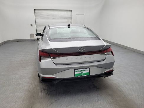 Used 2021 Hyundai Elantra SEL image 6