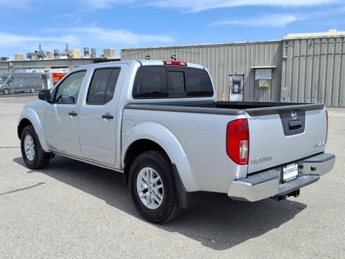 Used 2019 Nissan Frontier SV image 17