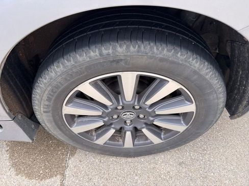Used 2018 Toyota Sienna XLE AWD/4WD image 8