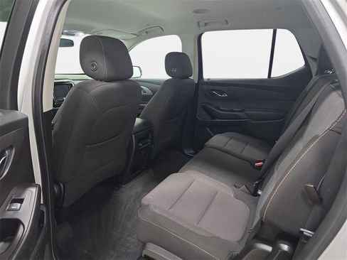 Used 2020 Chevrolet Traverse LS image 12