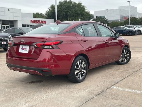 Used 2025 Nissan Versa SV FWD image 5