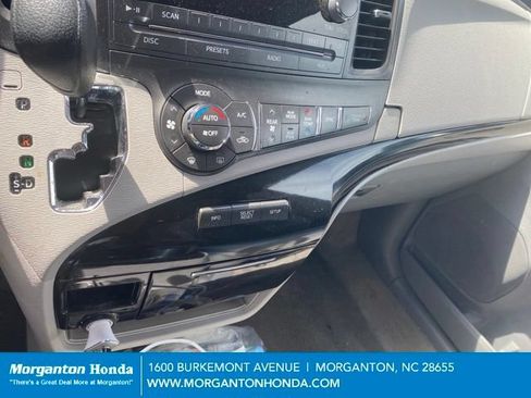 Used 2013 Toyota Sienna LE FWD image 8