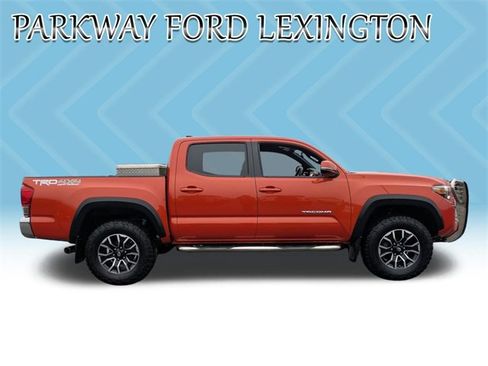 Used 2017 Toyota Tacoma TRD Pro image 4