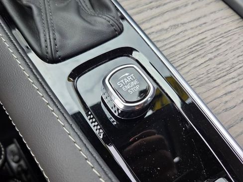 Used 2022 Volvo XC90 T6 Inscription image 24