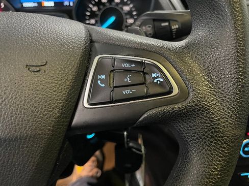 Used 2017 Ford Escape SE FWD image 11