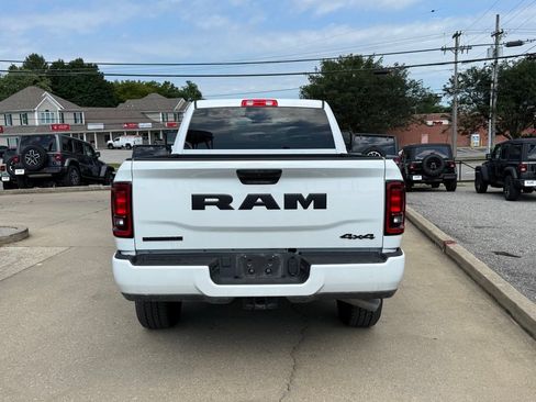 Used 2025 RAM 2500 Big Horn AWD/4WD image 7