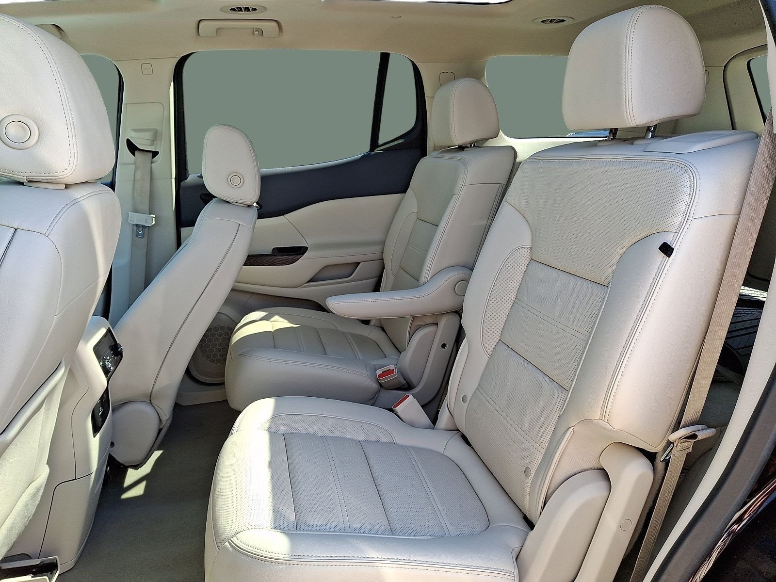Used 2020 GMC Acadia Denali AWD/4WD image 7