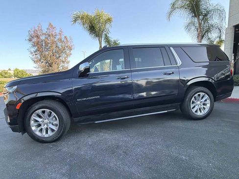 Used 2023 Chevrolet Suburban Premier RWD image 18