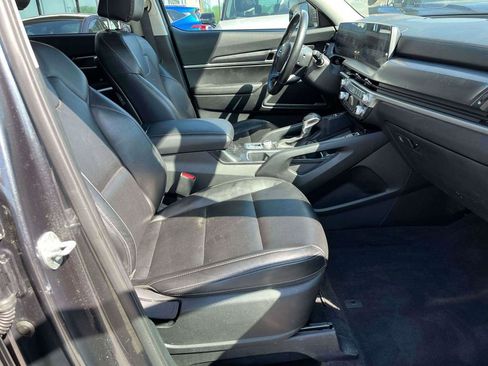 Used 2023 Kia Telluride S w/ S Sunroof Package AWD/4WD image 13