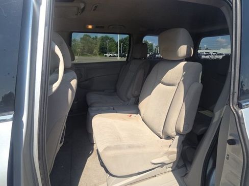 Used 2016 Nissan Quest SV FWD image 16