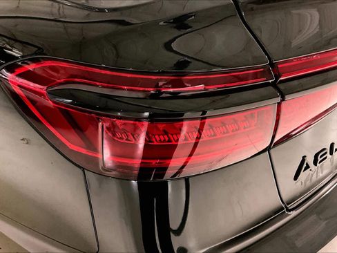 Used 2021 Audi A8 L 3.0T w/ Luxury Package image 26