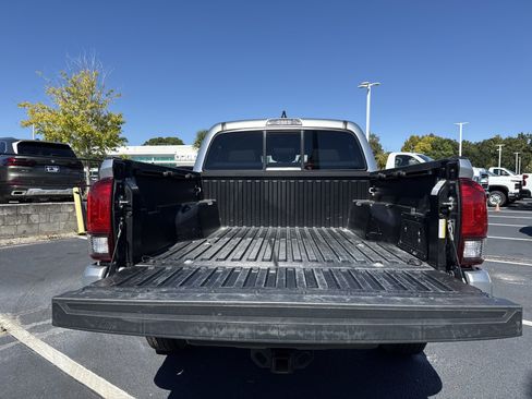 Used 2023 Toyota Tacoma SR image 23