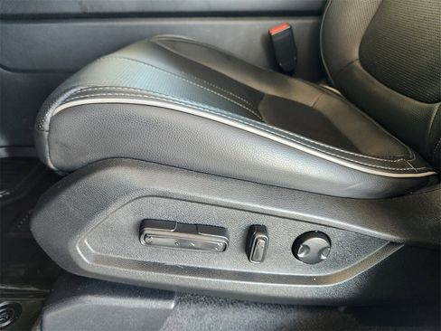 Used 2025 Honda Pilot Elite image 23