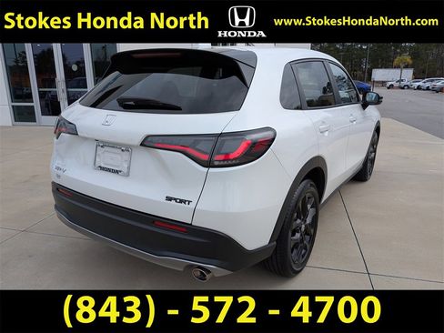 Used 2024 Honda HR-V Sport image 4