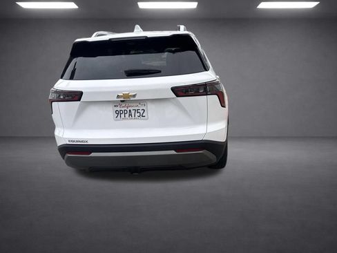 Used 2025 Chevrolet Equinox LT w/ Convenience Package II FWD image 17