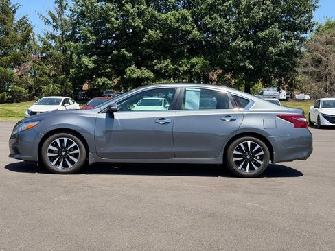 Used 2018 Nissan Altima 2.5 SV w/ 2.5 SV Technology Package FWD image 3