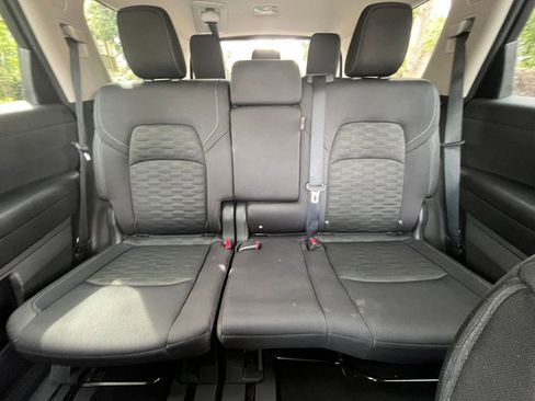 Used 2025 Nissan Pathfinder SV image 41