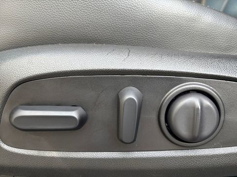 Used 2021 Chevrolet Traverse Premier w/ Redline Edition image 16