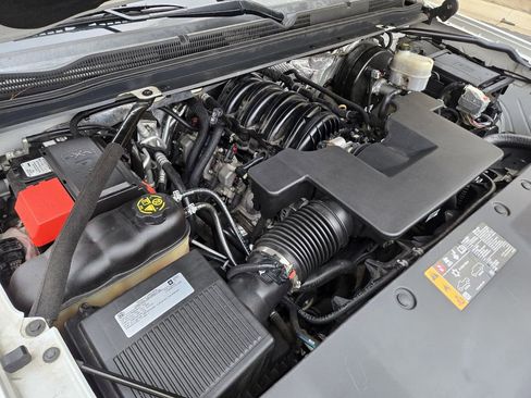 Used 2018 Chevrolet Tahoe LT image 13